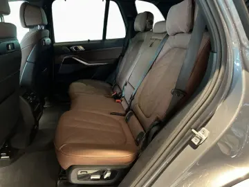 BMW X5 xD30d M SPORT 2ACHS 7-Si AHK Pano Leas 815 0A