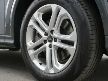 AUDI Q5 40TDI qu S line Edition Matrix 360 PassengerDisplay