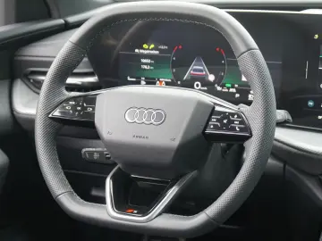 AUDI Q5 40TDI qu S line Edition Matrix 360 PassengerDisplay