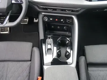AUDI Q5 40TDI qu S line Edition Matrix 360 PassengerDisplay