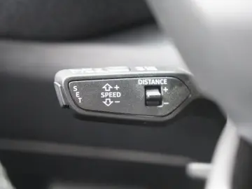 AUDI Q5 40TDI qu S line Edition Matrix 360 PassengerDisplay