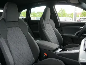AUDI Q5 40TDI qu S line Edition Matrix 360 PassengerDisplay