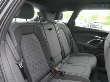 AUDI Q5 40TDI qu S line Edition Matrix 360 PassengerDisplay
