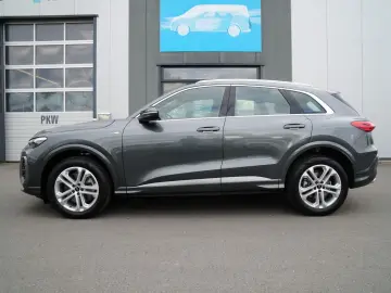 AUDI Q5 40TDI qu S line Edition Matrix 360 PassengerDisplay