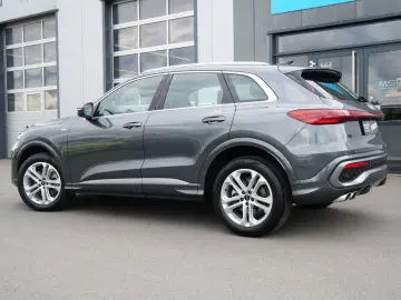 AUDI Q5 40TDI qu S line Edition Matrix 360 PassengerDisplay