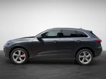 AUDI Q5 2.0 TDI qu S-Line PassDisplay 360