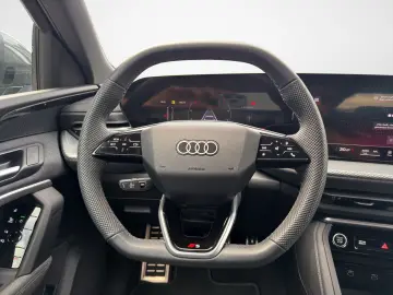 AUDI Q5 2.0 TDI qu S-Line PassDisplay 360