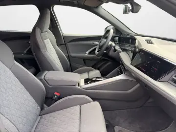 AUDI Q5 2.0 TDI qu S-Line PassDisplay 360
