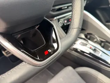 AUDI Q5 2.0 TDI qu S-Line PassDisplay 360