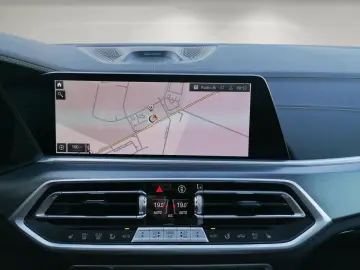 BMW X5 xDrive30d Laser AHK Pano HUD 360  B&O DA  4xS
