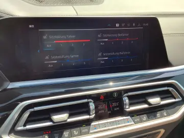 BMW X5 xDrive 45 e M Sport Pano ACC HUD Laser 360