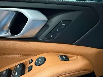 BMW X5 X5 xDrive45e  M-pakket  AHK  HUD  DAB  Pano