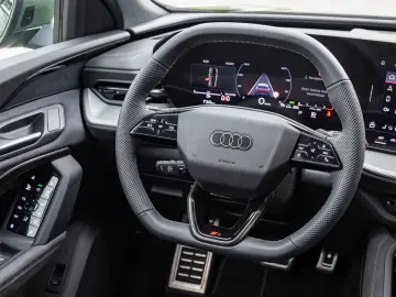 AUDI Q5 Sportback edition one TFSI quattro PassDisplay
