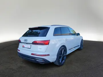 AUDI Audi Q7 TFSI qu S-Line 7S AHK PANO STHZ NACHTS.