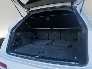 AUDI Audi Q7 TFSI qu S-Line 7S AHK PANO STHZ NACHTS.
