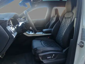 AUDI Audi Q7 TFSI qu S-Line 7S AHK PANO STHZ NACHTS.