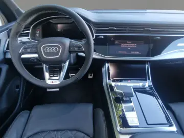 AUDI Audi Q7 TFSI qu S-Line 7S AHK PANO STHZ NACHTS.