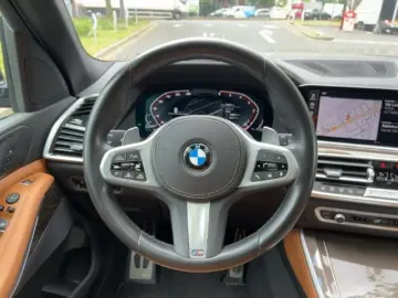 BMW X5 xDr30d M-Sport HeadUp StandHZG Panorama