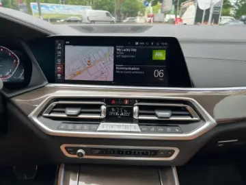 BMW X5 xDr30d M-Sport HeadUp StandHZG Panorama