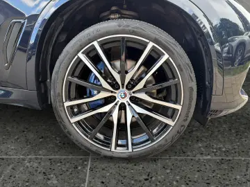 BMW X5 xDrive30d M Sport Luftfederung 7 Sitzer 22 Zo