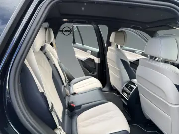 BMW X5 xDrive30d M Sport Luftfederung 7 Sitzer 22 Zo