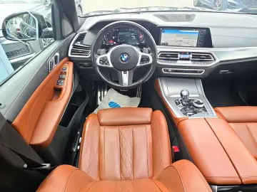 BMW X5 40 d xDrive M-Sport H-UP H&K LEDER PANO LED A