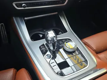 BMW X5 40 d xDrive M-Sport H-UP H&K LEDER PANO LED A