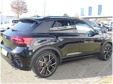 VW T-ROC R BLACK STYLE DSG AKRAPOVIC AHK DCC LEDER