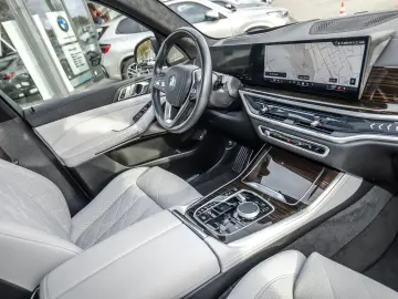 BMW X5 xDrive50e Pano DA Prof. AHK Soft-Close 21