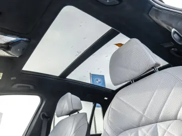 BMW X5 xDrive50e Pano DA Prof. AHK Soft-Close 21