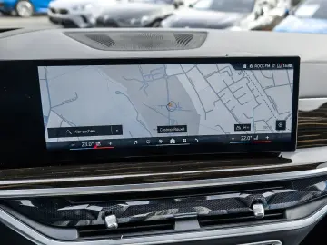 BMW X5 xDrive50e Pano DA Prof. AHK Soft-Close 21