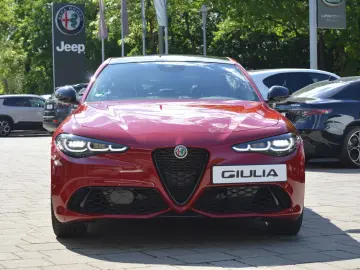 ALFA ROMEO Giulia TRIBUTO ITALIANO 280PS Q4 AHK VOLL