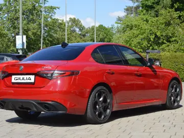 ALFA ROMEO Giulia TRIBUTO ITALIANO 280PS Q4 AHK VOLL