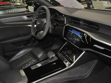 AUDI RS6 Avant quattro Performance HD-Matrix Pano B&O