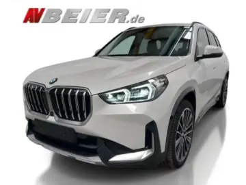 BMW X1 xLine Panorama AHK LED Harmon Kamara 23 d