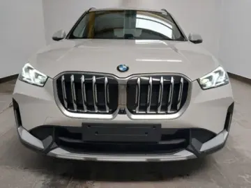 BMW X1 xLine Panorama AHK LED Harmon Kamara 23 d