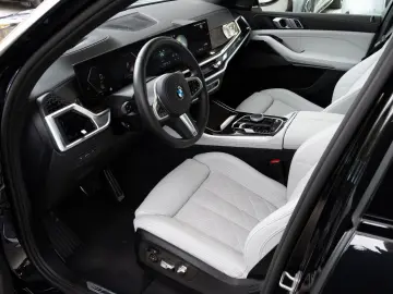 BMW X5 40d M SPORT.LUFTF.SOFTC.DR.ASS.360.AHK.4STÜCK