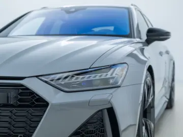 AUDI RS 6 Avant 4.0 TFSI TIPT QUA MATRIX PANO B&O HUD
