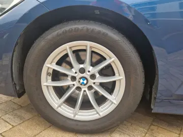 BMW 320 Baureihe 3 Lim. 320 d Advantage