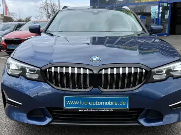 BMW 318 d Luxury Line CarPlay leder LED