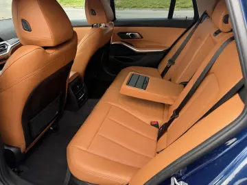 BMW 318 d Luxury Line CarPlay leder LED