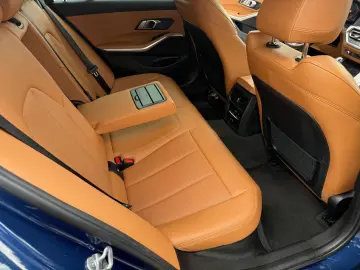 BMW 318 d Luxury Line CarPlay leder LED