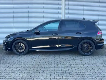 VW Golf VIII R 2.0 BLACK  PERFORMANCE H&K LEDER