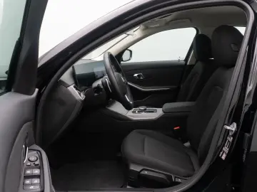 BMW 318i DAB PDC Widscreen Geschwindigkeitsreg LED