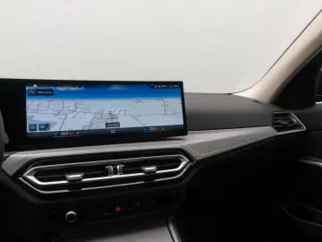 BMW 318i DAB PDC Widscreen Geschwindigkeitsreg LED