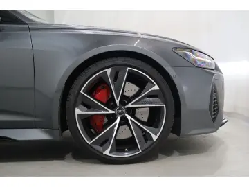AUDI RS6 Avant 4.0 TFSI quattro Pano MatrixLED Head-U