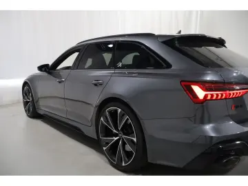 AUDI RS6 Avant 4.0 TFSI quattro Pano MatrixLED Head-U