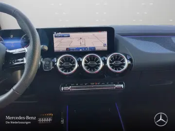 MERCEDES-BENZ GLA 220 d AMG PREM.  LEDER PANO HuD SOUND MEMO