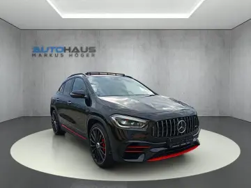 MERCEDES-BENZ GLA 45 S AMG  4Matic   LEDER   PANO   …
