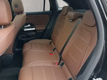 MERCEDES-BENZ GLA 45 S AMG  4Matic   LEDER   PANO   …